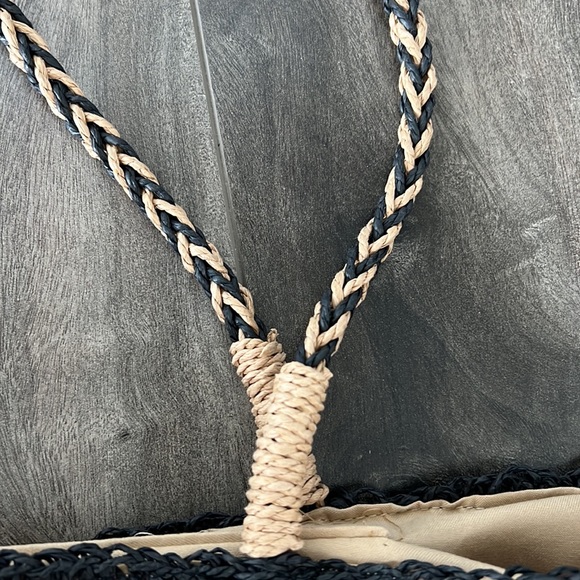 Beautiful Straw Beach Bag - Picture 12 of 13